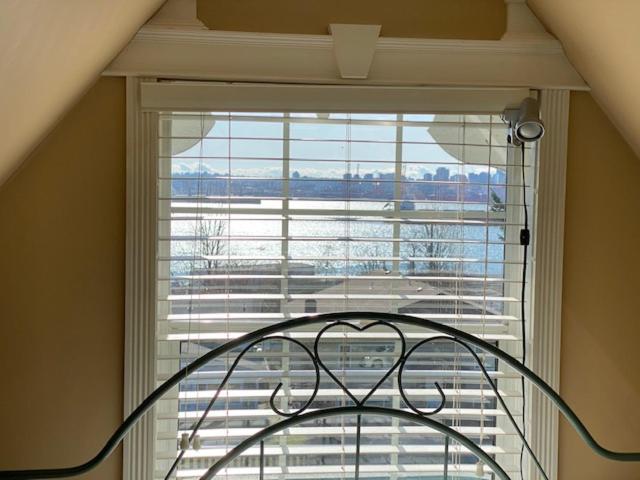 Ocean Breeze Executive Bed And Breakfast North Vancouver Exteriér fotografie